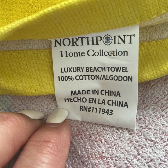 North point oversized beach towel New - Picture 2 of 2